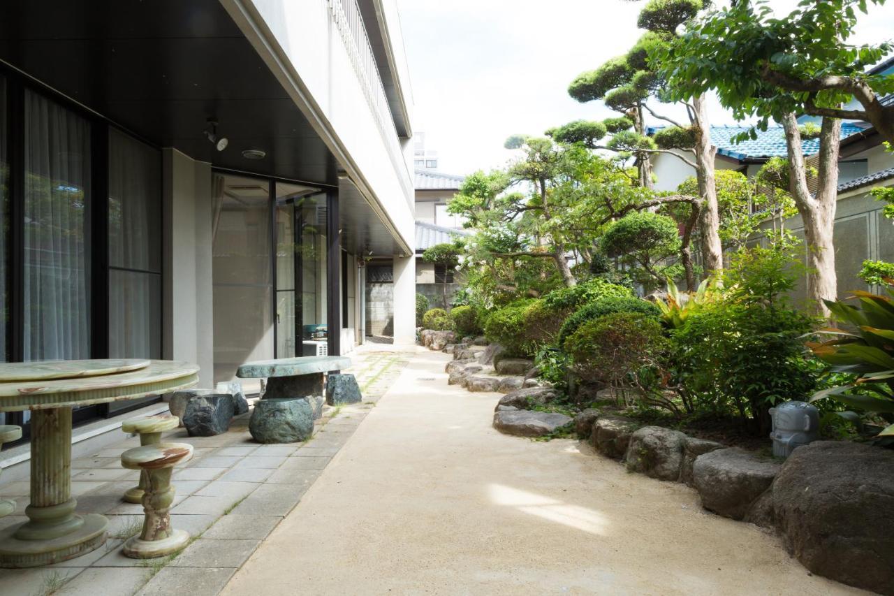 Guest House Hakozaki Garden Fukuoka  Extérieur photo